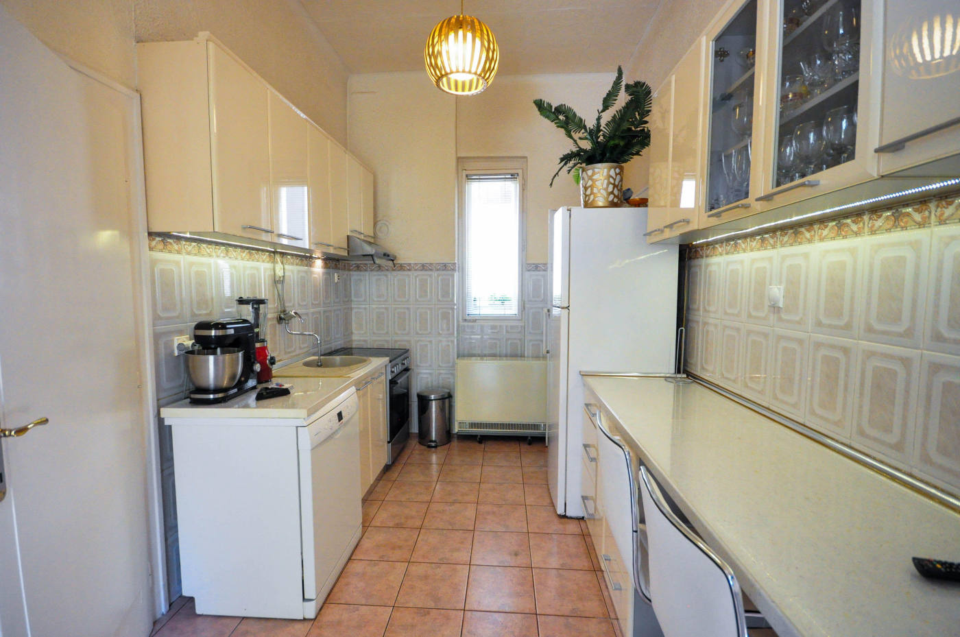 Квартира, 1076 м², 340 159$ — FAKTOR
